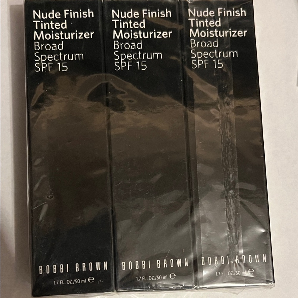 Bobbi Brown Nude Finish Tinted Moisturizer SPF 15 Trio